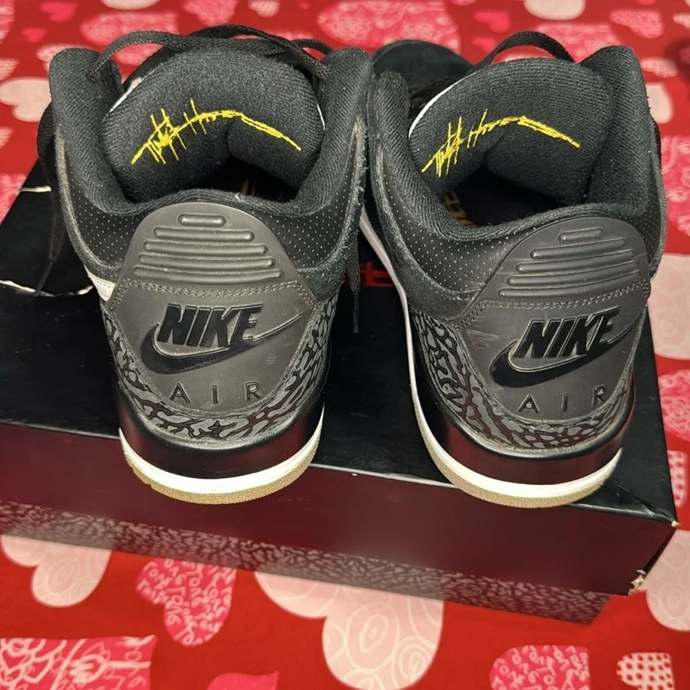 AIR JORDAN RETRO TH